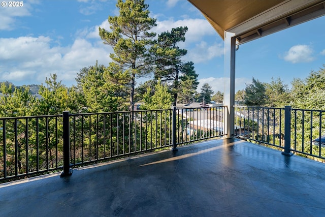 703 SE Keel Ave, Lincoln City, OR 97367 - view of balcony