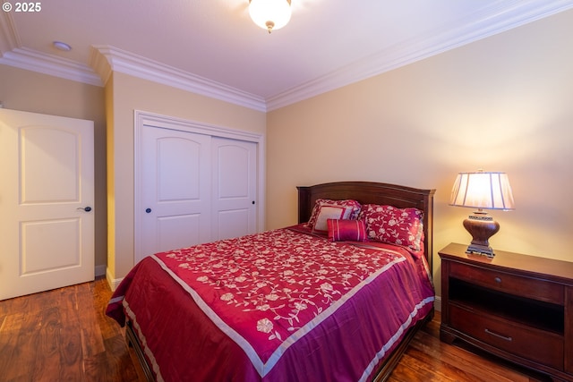703 SE Keel Ave, Lincoln City, OR 97367 - bedroom with ornamental molding, a closet, and wood finished floors
