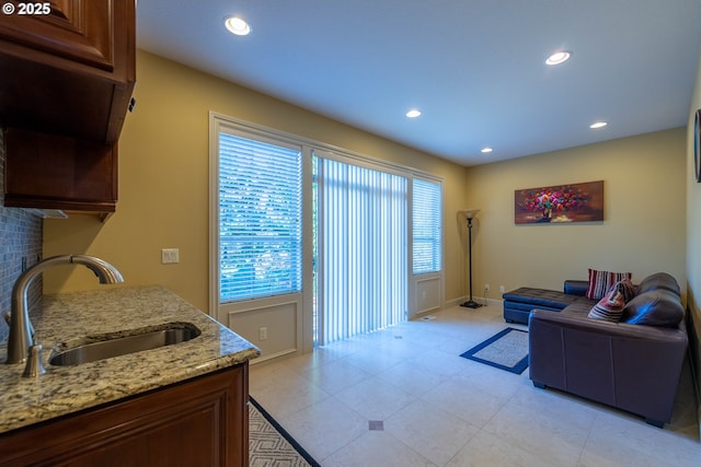 703 SE Keel Ave, Lincoln City, OR 97367 - living room with recessed lighting