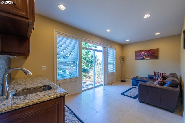 703 SE Keel Ave, Lincoln City, OR 97367 - living room featuring recessed lighting and baseboards