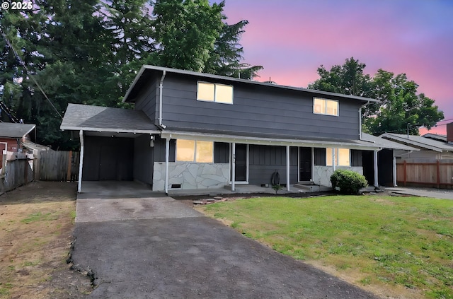522 River Loop Unit 2, Eugene, OR 97404 - traditional home with driveway and a carport