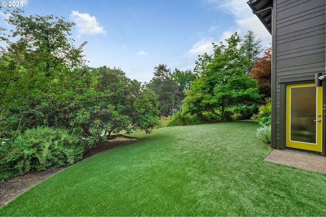 16909 Crestview Dr, Lake Oswego, OR 97034 - view of grassy yard