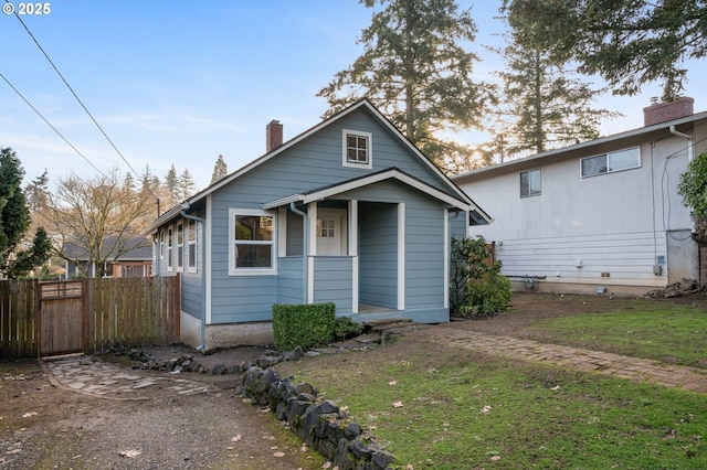 view of front of house featuring a front yard