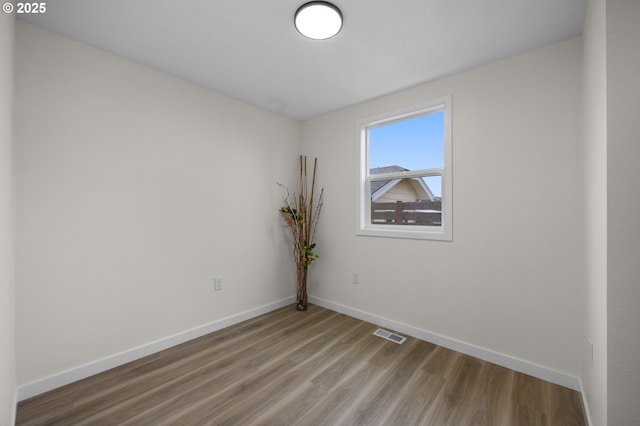 4112 NE 80th Ave, Portland, OR 97218 - unfurnished room featuring baseboards and light wood-type flooring