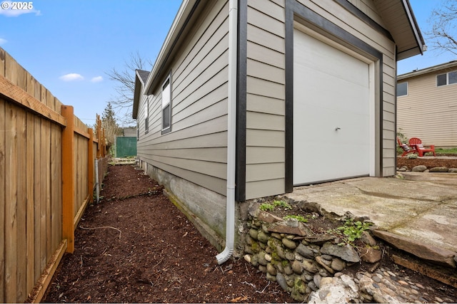 4112 NE 80th Ave, Portland, OR 97218 - view of garage