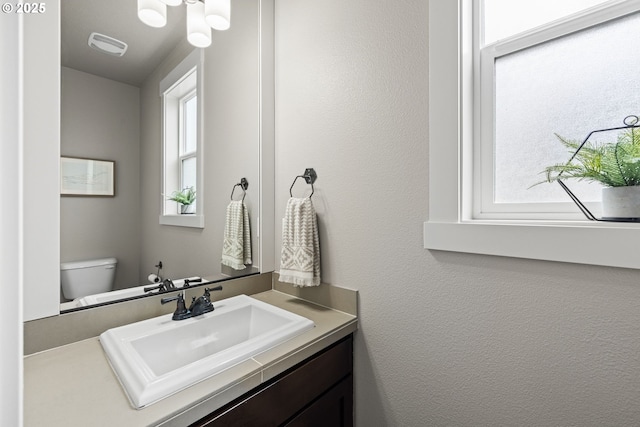 12795 Lindsay Anne Ln, Oregon City, OR 97045 - bathroom featuring vanity and toilet