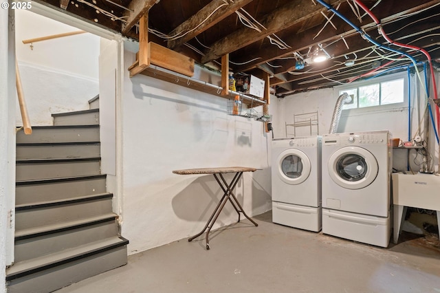 3620 NE 80th Ave, Portland, OR 97213 - laundry area featuring washer and clothes dryer