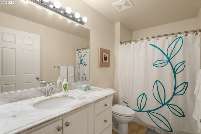 4540 SW 11th St, Gresham, OR 97080 - full bathroom featuring vanity, tile patterned floors, and a shower with curtain