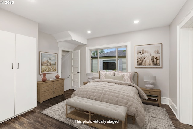 9605 N Hodge Ave, Portland, OR 97203 - bedroom featuring dark wood finished floors and recessed lighting