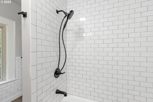 9605 N Hodge Ave, Portland, OR 97203 - bathroom with tub / shower combination