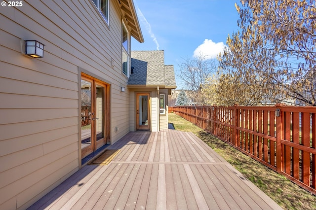 deck featuring fence