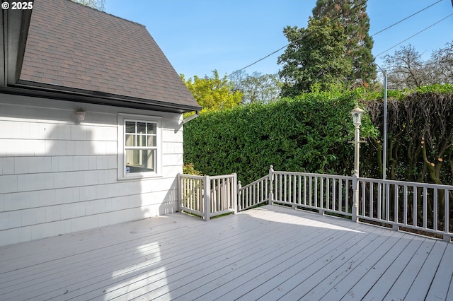 1856 SE Saint Andrews Dr, Portland, OR 97202 - view of wooden terrace