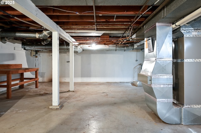 1856 SE Saint Andrews Dr, Portland, OR 97202 - unfinished basement featuring heating unit
