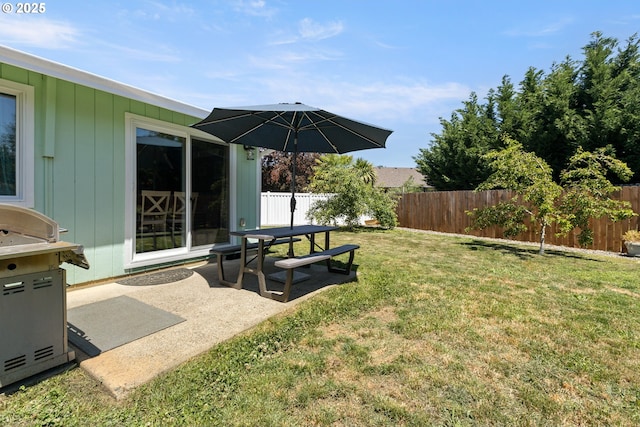 1448 S Grove Lane Ct, Sutherlin, OR 97479 - view of yard featuring a patio area