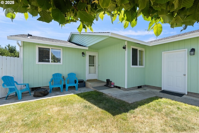 1448 S Grove Lane Ct, Sutherlin, OR 97479 - rear view of property with a patio