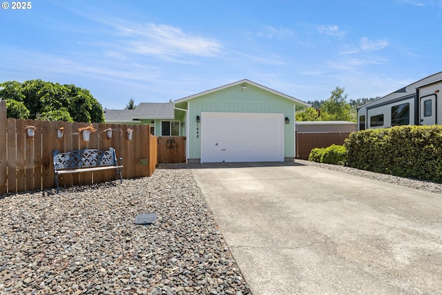 1448 S Grove Lane Ct, Sutherlin, OR 97479 - single story home featuring concrete driveway and a garage