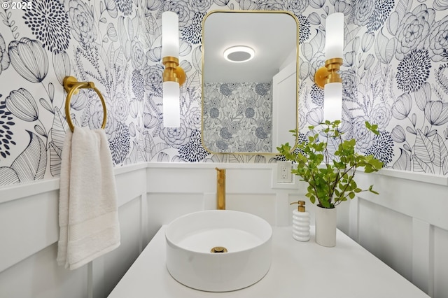 152 S Palatine Hill Rd, Portland, OR 97219 - bathroom with a sink