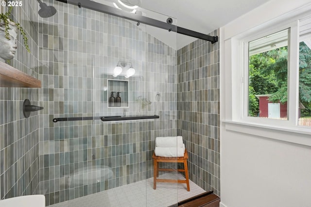 152 S Palatine Hill Rd, Portland, OR 97219 - bathroom featuring a tile shower