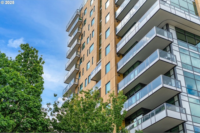311 NW 12th Ave Unit 603, Portland, OR 97209 - view of building exterior