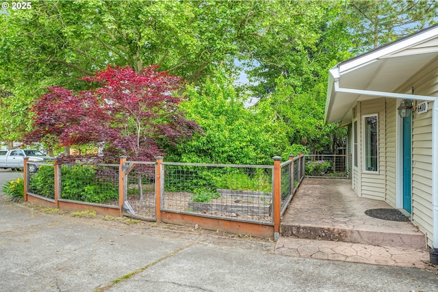 6410 SW 204th Pl, Beaverton, OR 97078 - view of patio / terrace