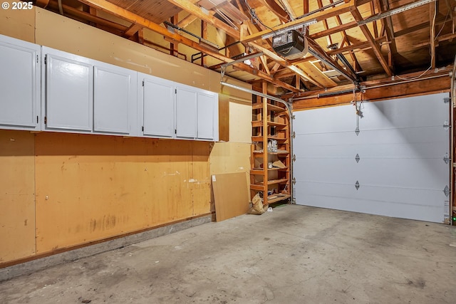 6410 SW 204th Pl, Beaverton, OR 97078 - garage featuring a garage door opener