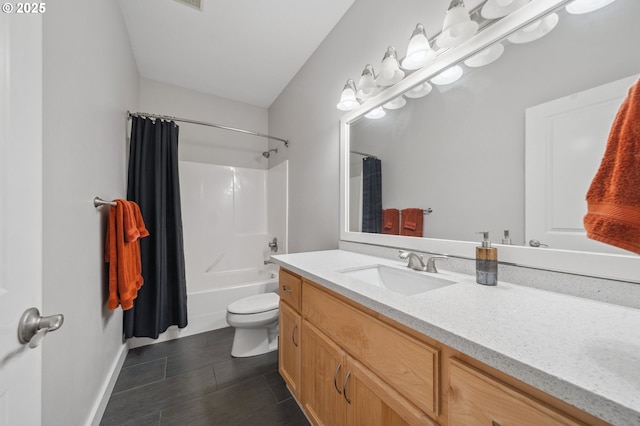 7540 SW Becky Ct, Beaverton, OR 97007 - full bath with vanity, toilet, baseboards, and shower / bath combo with shower curtain