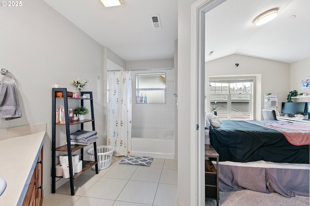30366 SW Ruth St Unit 70, Wilsonville, OR 97070 - ensuite bathroom featuring visible vents, plenty of natural light, ensuite bathroom, and tile patterned flooring