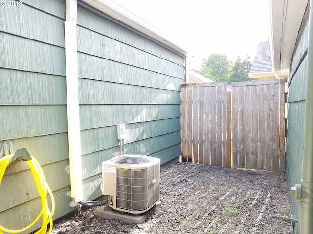 335 Kourt Dr, Eugene, OR 97404 - exterior view of a cooling unit