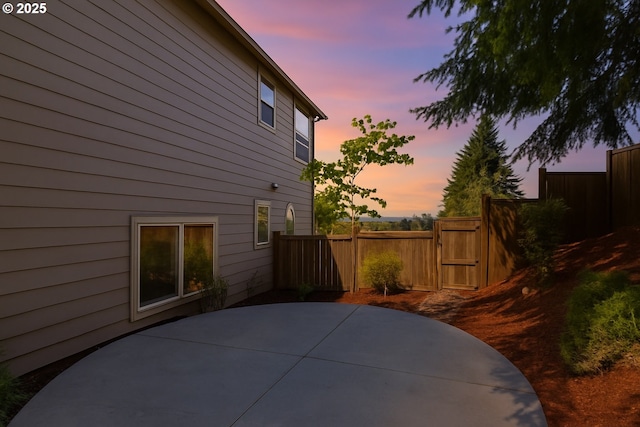 3169 Tanner Park Dr, Eugene, OR 97405 - view of patio featuring a gate