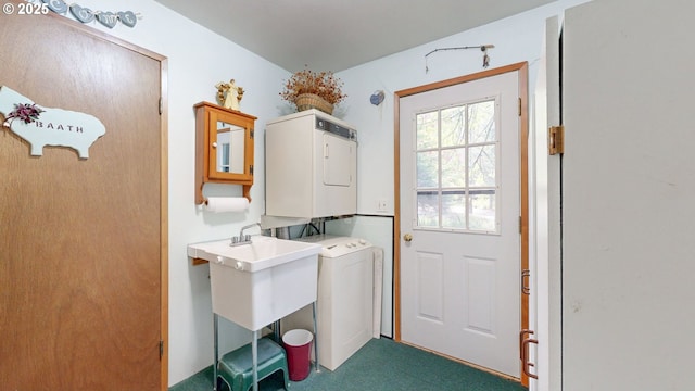 84932 Straw Springs Ln, Milton-Freewater, OR 97862 - laundry area with stacked washer / drying machine and carpet