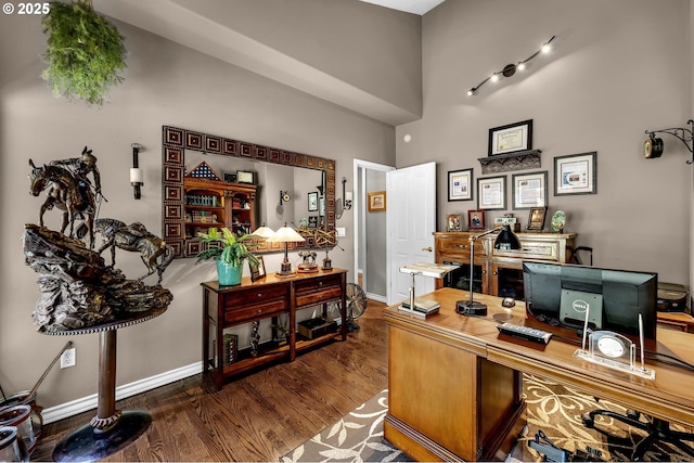3420 SE 144th Ct, Vancouver, WA 98683 - office space featuring dark wood-type flooring, baseboards, and a high ceiling