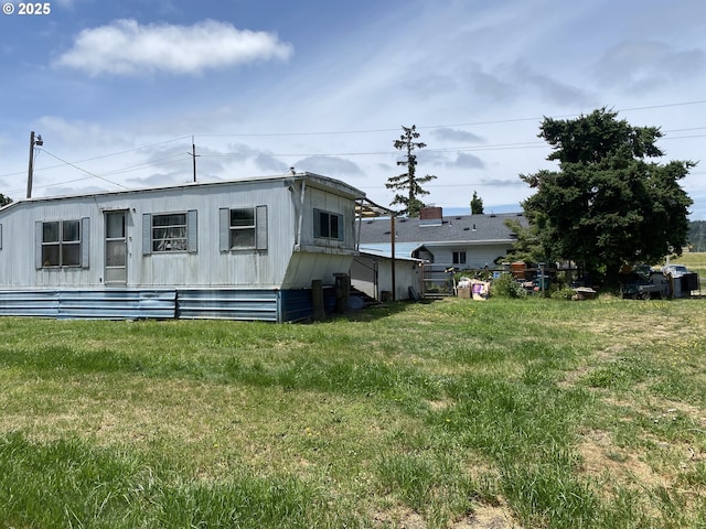 35001 Seavey Loop Rd, Eugene, OR 97405 - manufactured / mobile home with a front lawn