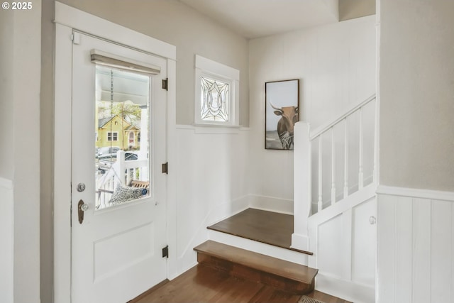 foyer entrance with wainscoting