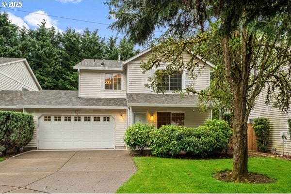 17504 SE 16th Cir, Vancouver, WA 98683 - traditional-style home with driveway and a front lawn