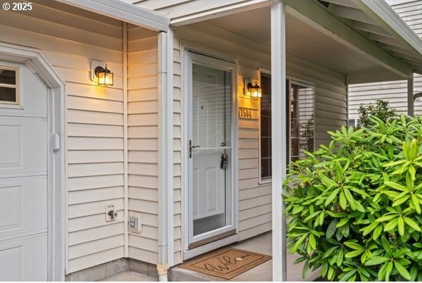 17504 SE 16th Cir, Vancouver, WA 98683 - entrance to property with a porch