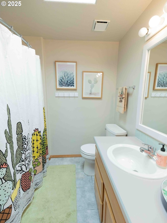 3135 SE 26th St, Gresham, OR 97080 - full bathroom featuring vanity and a shower with curtain