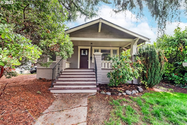 craftsman house with covered porch
