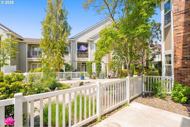 1231 NE Horizon Loop Unit 203, Hillsboro, OR 97124 - view of porch