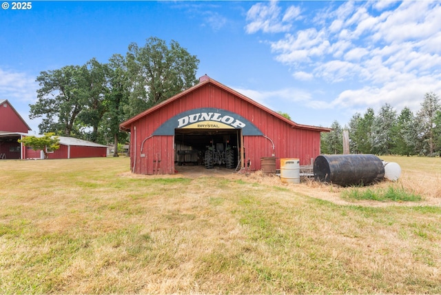 8747 S Heinz Rd, Canby, OR 97013 - view of pole building with a lawn
