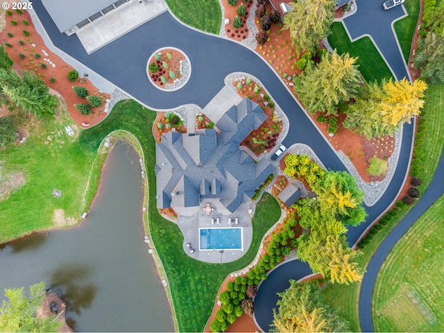 22100 NE 41st Ct, Ridgefield, WA 98642 - yard at dusk with a lawn and asphalt driveway