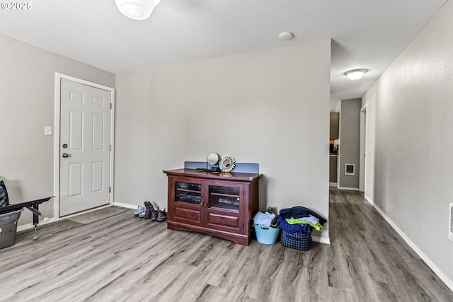 767 32nd Ave, Longview, WA 98632 - entryway with wood finished floors and baseboards