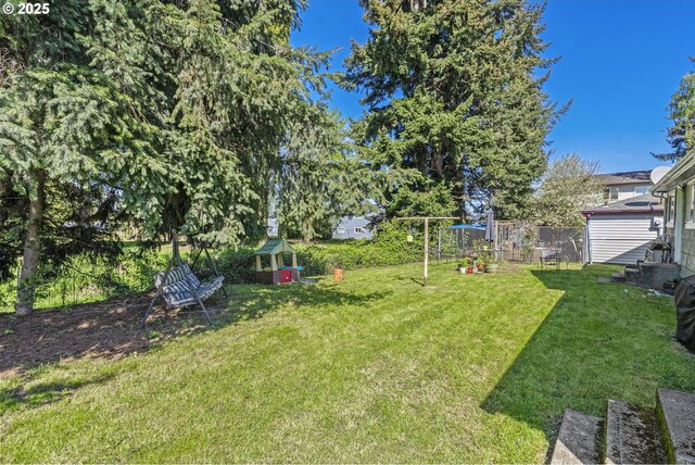 767 32nd Ave, Longview, WA 98632 - view of grassy yard