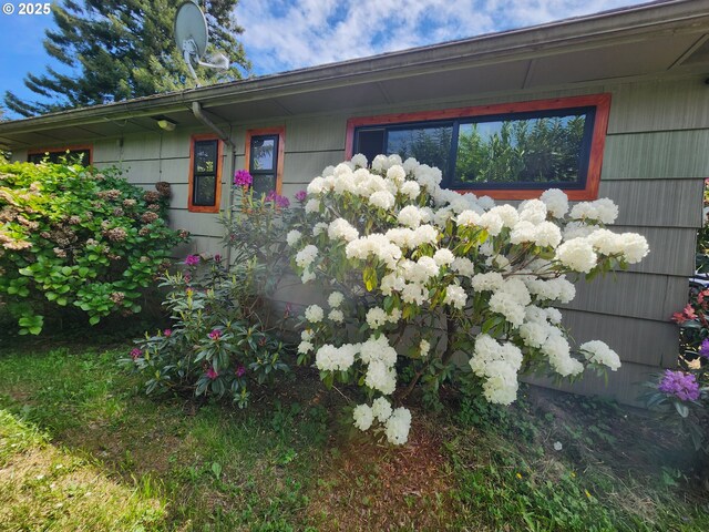 view of side of property