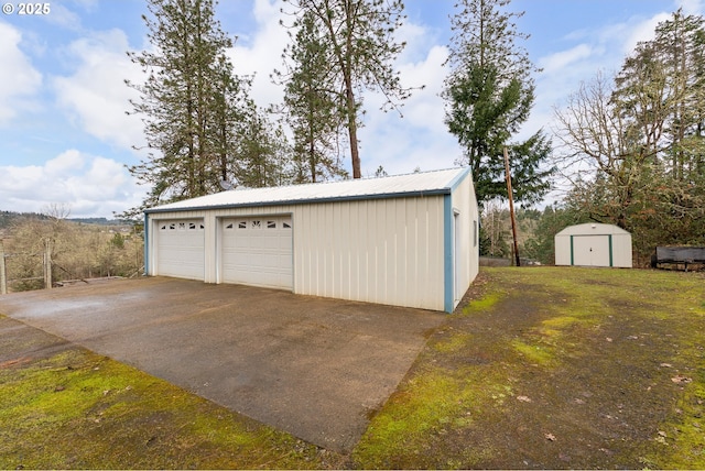 view of detached garage