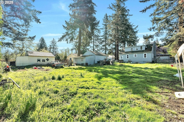 12107 SE Carlton St, Portland, OR 97266 - view of yard featuring fence