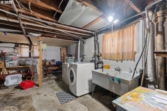 4529 SE 44th Ave, Portland, OR 97206 - unfinished below grade area featuring washing machine and clothes dryer and electric panel