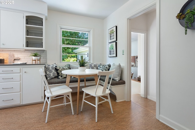 3575 NE Emerson St, Portland, OR 97211 - dining space featuring breakfast area