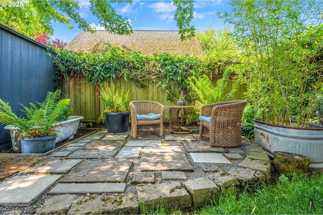 3575 NE Emerson St, Portland, OR 97211 - fenced backyard featuring a patio