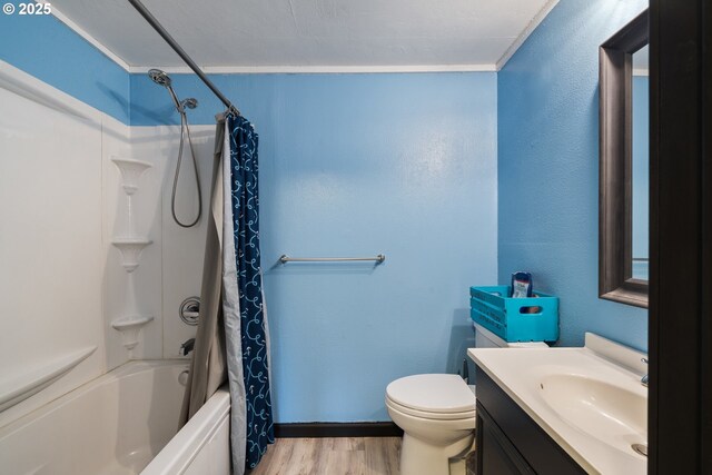 567 NW Cedar Ct, Warrenton, OR 97146 - full bathroom with vanity, wood finished floors, and shower / bathtub combination with curtain