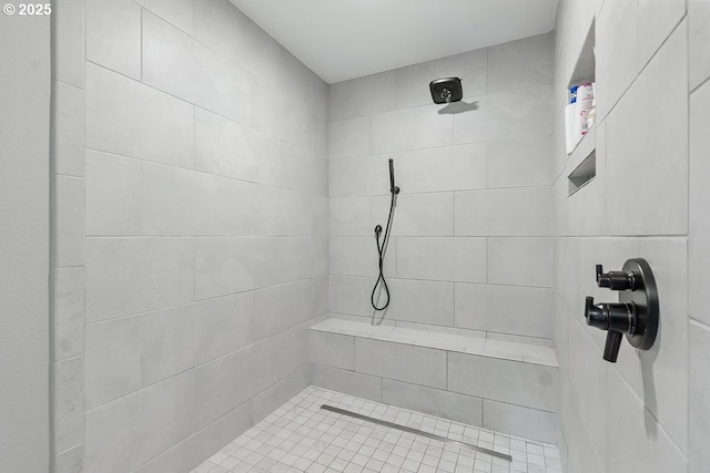 24601 SW 65th Ave, Tualatin, OR 97062 - full bathroom featuring tiled shower